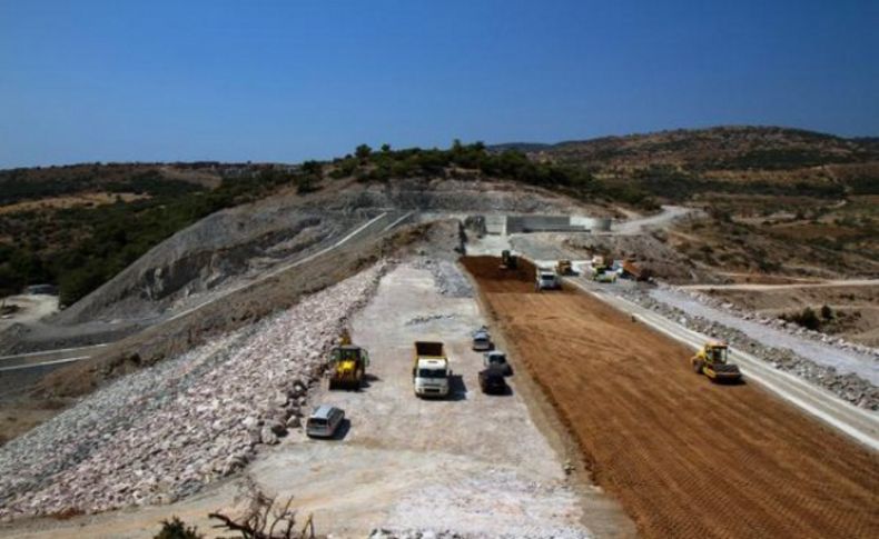 Dikili Çandarlı Göleti inşaatında sona yaklaşıldı